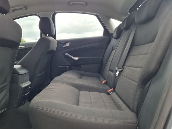 Used Ford Mondeo 2010 for sale - 75050839: Photo 3