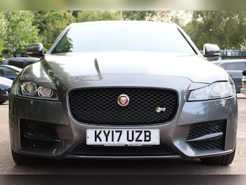 Used Jaguar XF 2017 for sale - 76247560: Photo 2