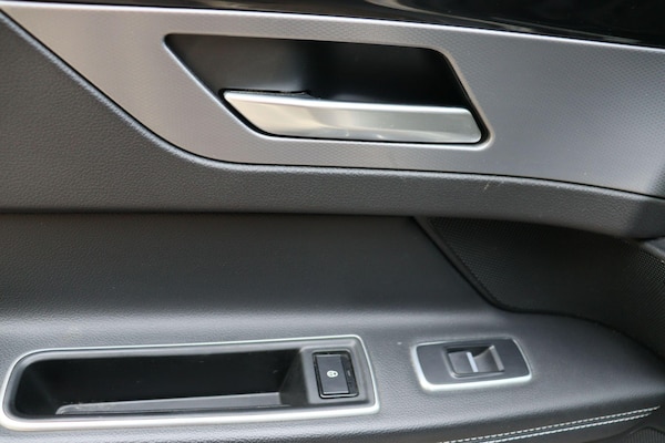 Used Jaguar XF 2017 for sale - 76247560: Photo 31