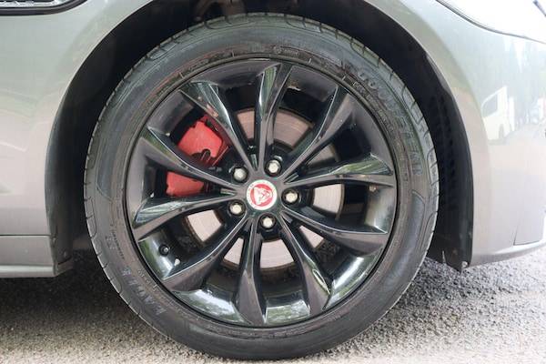 Used Jaguar XF 2017 for sale - 76247560: Photo 33