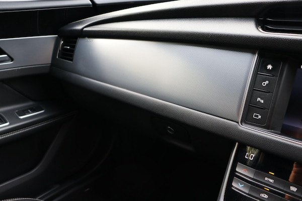 Used Jaguar XF 2017 for sale - 76247560: Photo 35