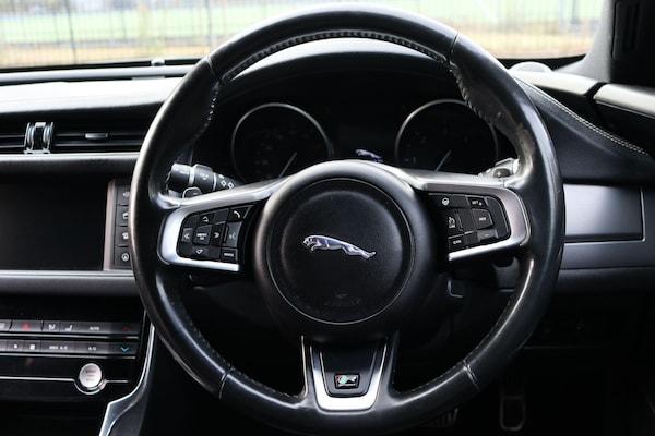Used Jaguar XF 2017 for sale - 76247560: Photo 46