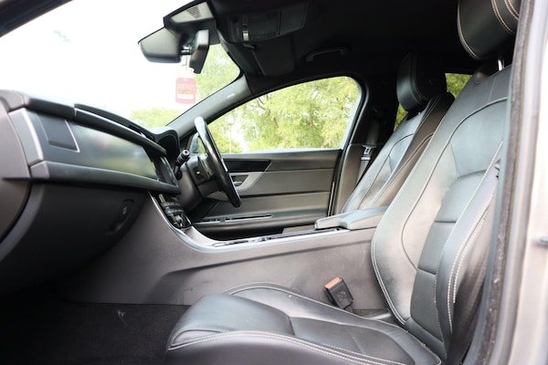 Used Jaguar XF 2017 for sale - 76247560: Photo 49