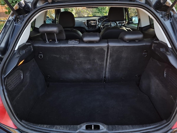 Used Peugeot 208 2012 for sale - 74070491: Photo 18