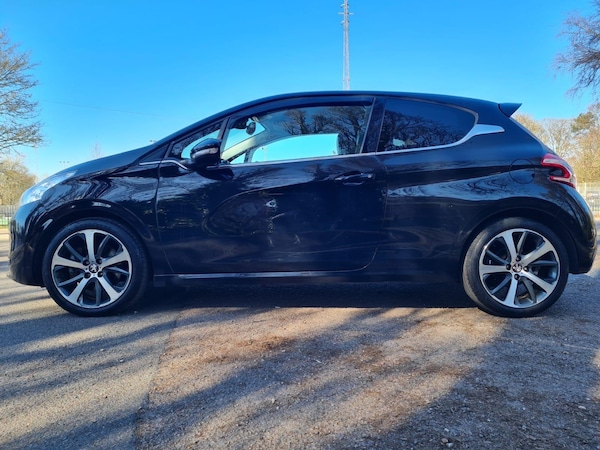 Used Peugeot 208 2012 for sale - 74070491: Photo 6