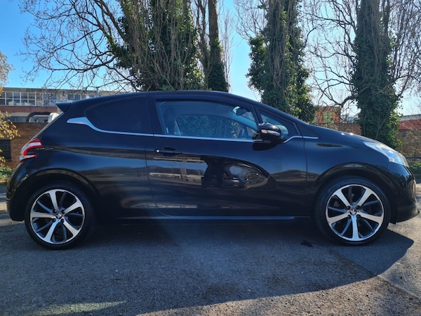 Used Peugeot 208 2012 for sale - 74070491: Photo 8