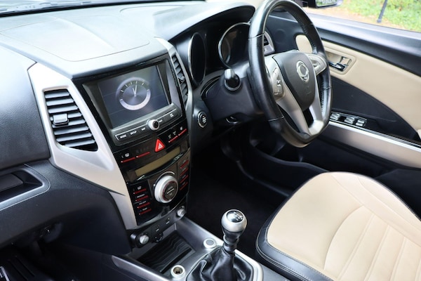 Used Ssangyong Tivoli 2015 for sale - 75564405: Photo 11
