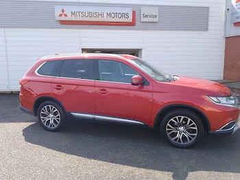 2017 (17) - 2.2 DI-D 4 Auto 4WD Euro 6 5dr