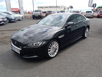 Used Jaguar XE 2017 for sale - 75387513: Photo