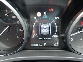 Used Jaguar XE 2017 for sale - 75387513: Photo