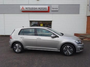 Used Volkswagen Golf 2019 for sale - 75600171: Photo