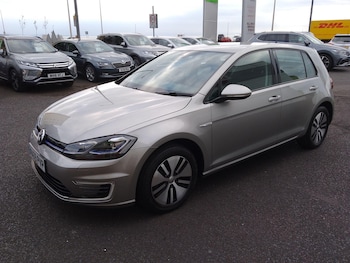Used Volkswagen Golf 2019 for sale - 75600171: Photo