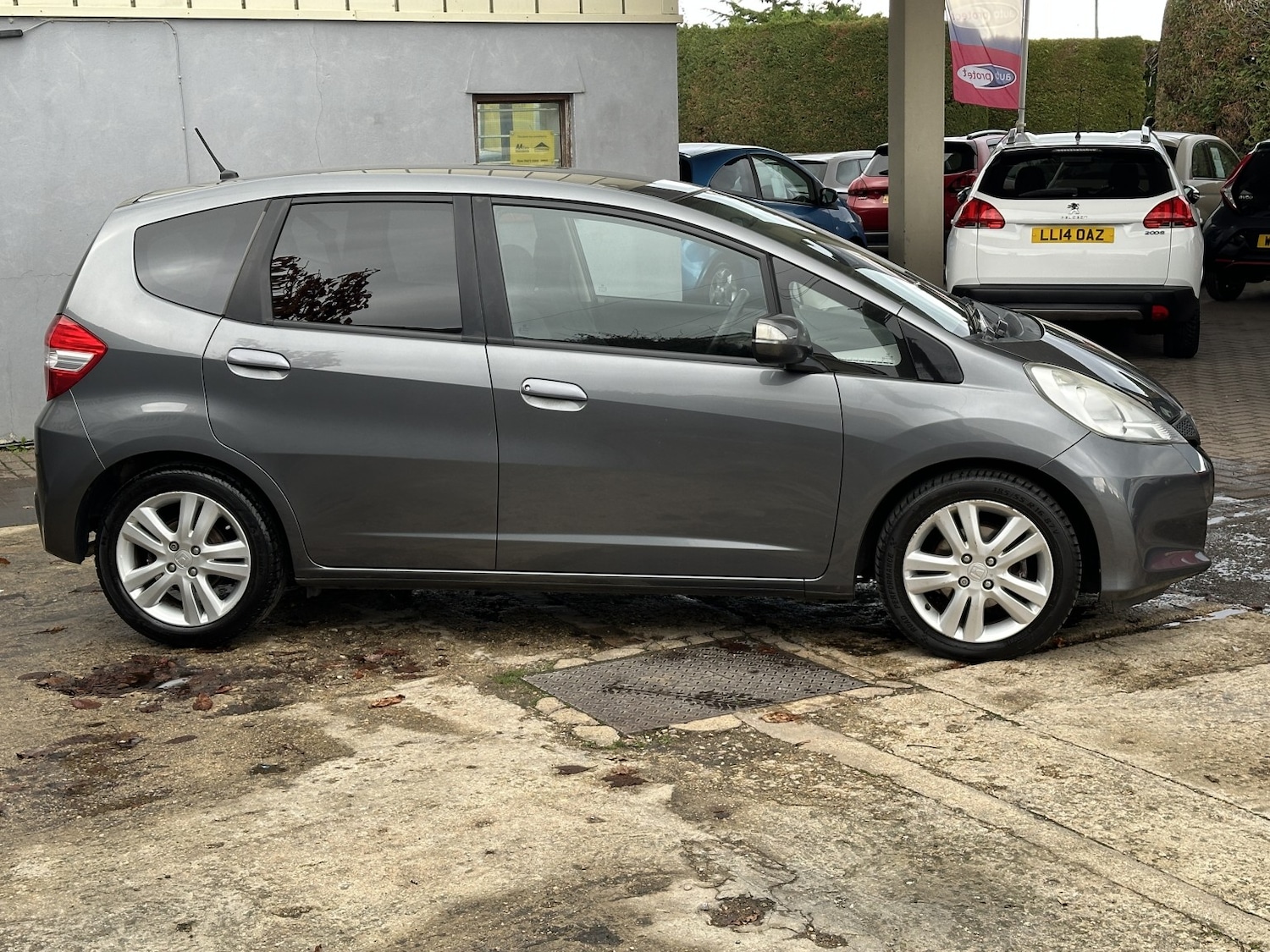 Used Honda Jazz 2013 for sale - 77409563: Photo 4