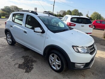 Used Dacia Sandero Stepway 2015 for sale - 78373457: Photo