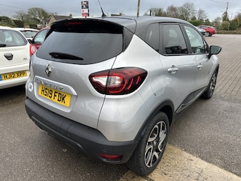 Used Renault Captur 2019 for sale - 77536024: Photo