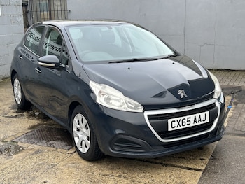 Used Peugeot 208 2015 for sale - 77465802: Photo