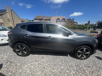 Used Nissan Qashqai 2017 for sale - 78944880: Photo