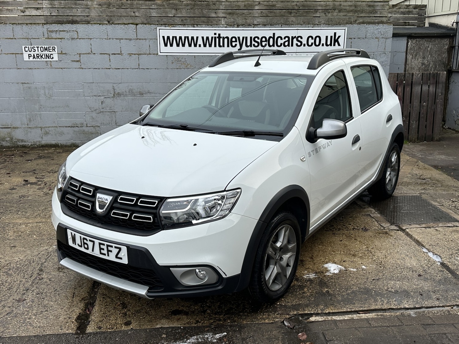 Used Dacia Sandero Stepway 2017 for sale - 76956967: Photo 1