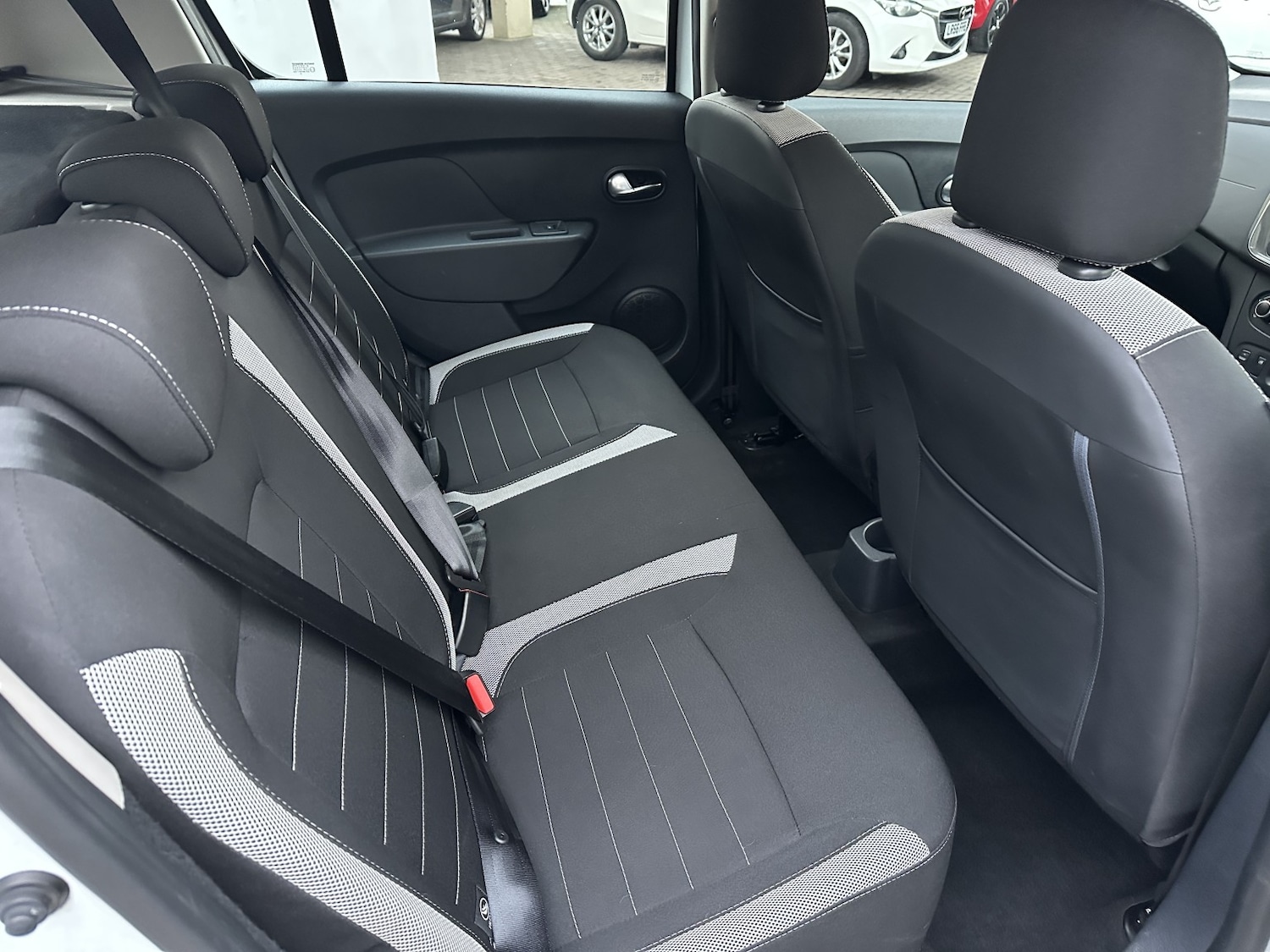 Used Dacia Sandero Stepway 2017 for sale - 76956967: Photo 12