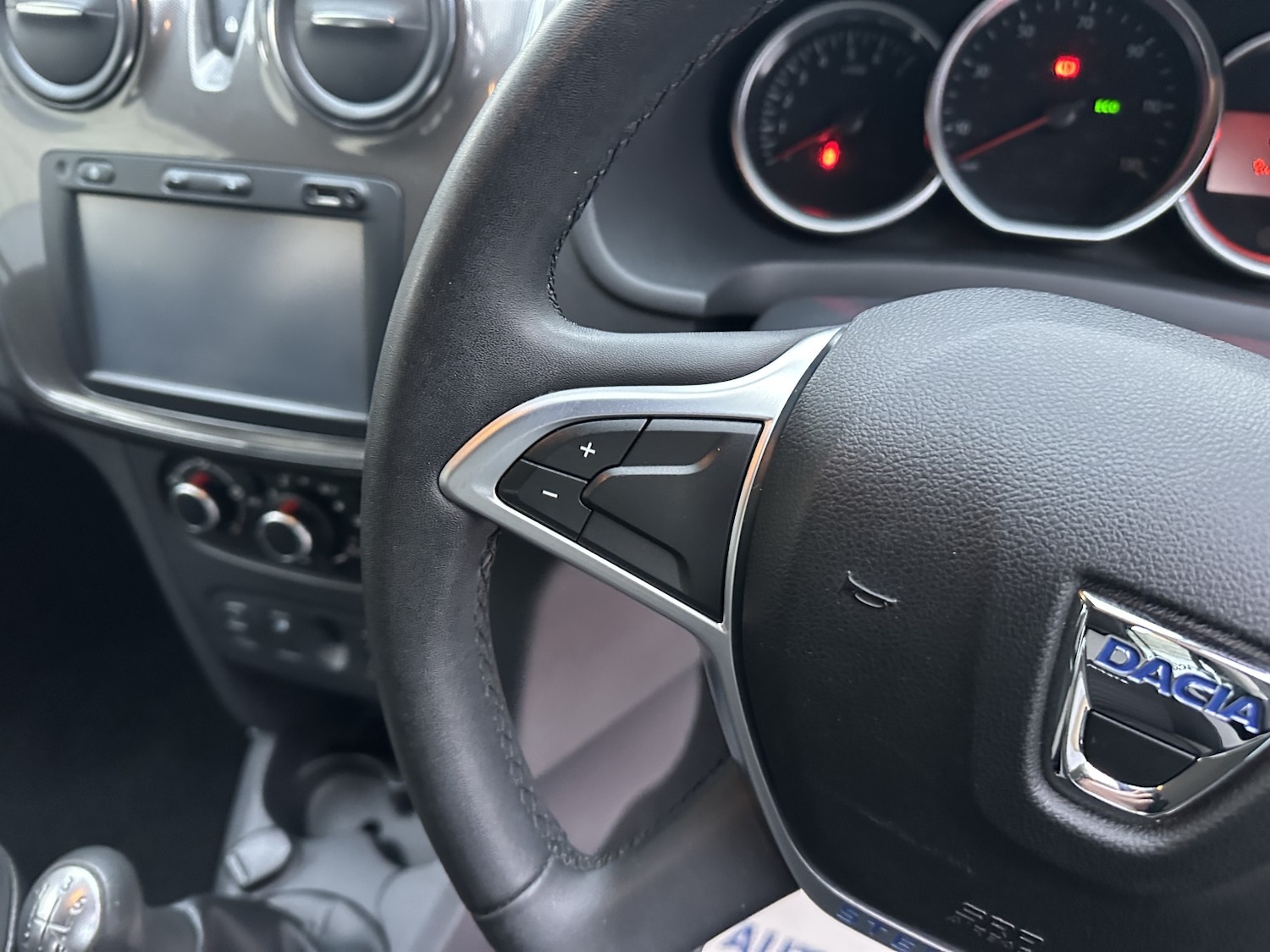 Used Dacia Sandero Stepway 2017 for sale - 76956967: Photo 15