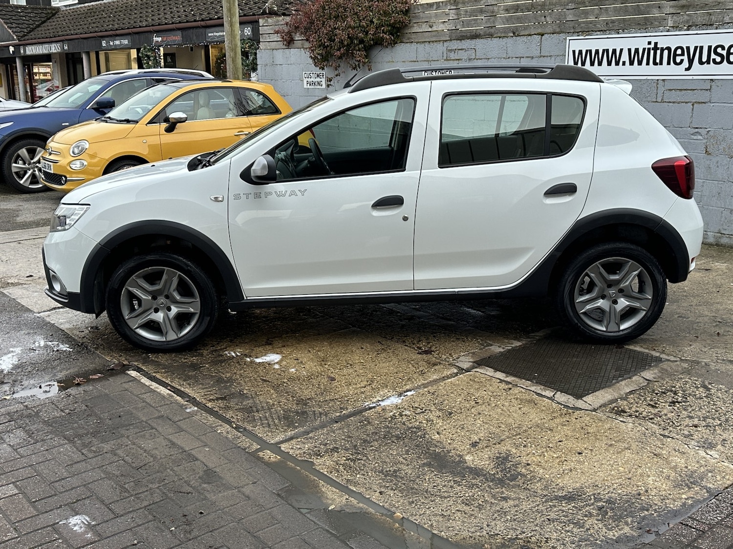 Used Dacia Sandero Stepway 2017 for sale - 76956967: Photo 8