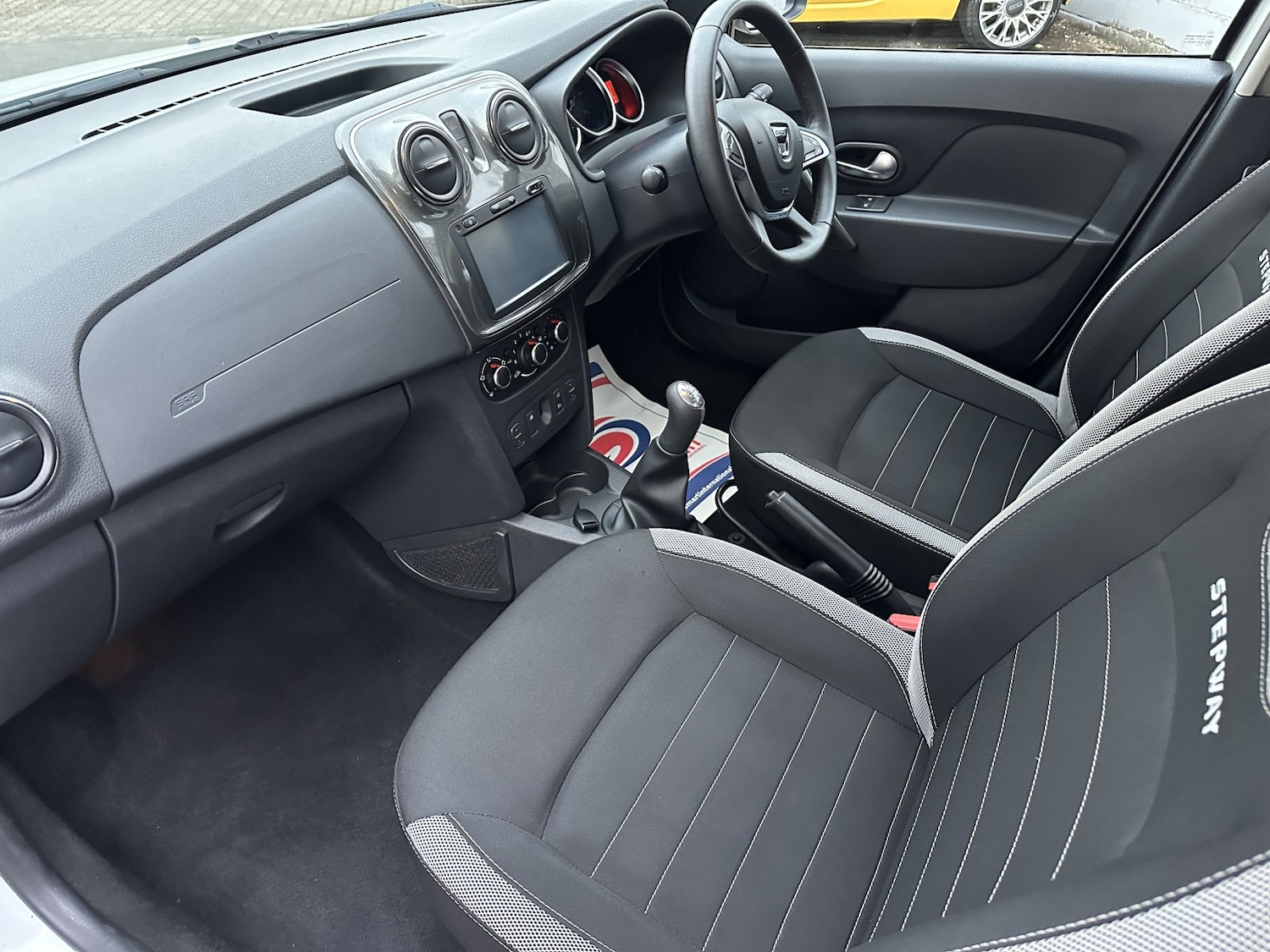 Used Dacia Sandero Stepway 2017 for sale - 76956967: Photo 9