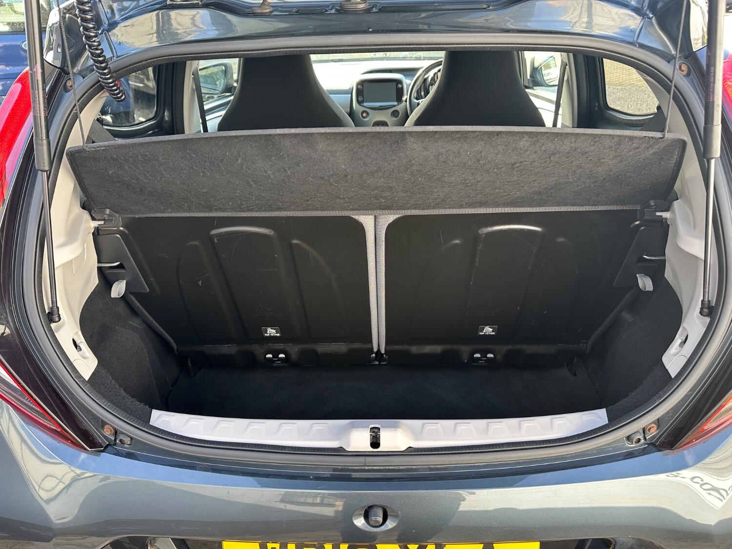 Used Toyota AYGO 2019 for sale - 76956897: Photo 11