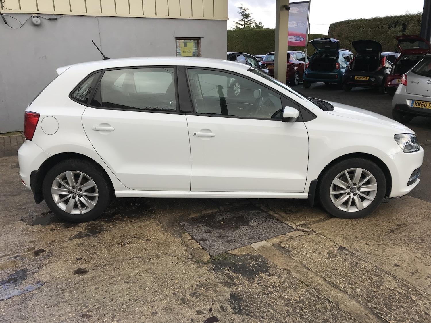 Used Volkswagen Polo 2014 for sale - 77409554: Photo 4