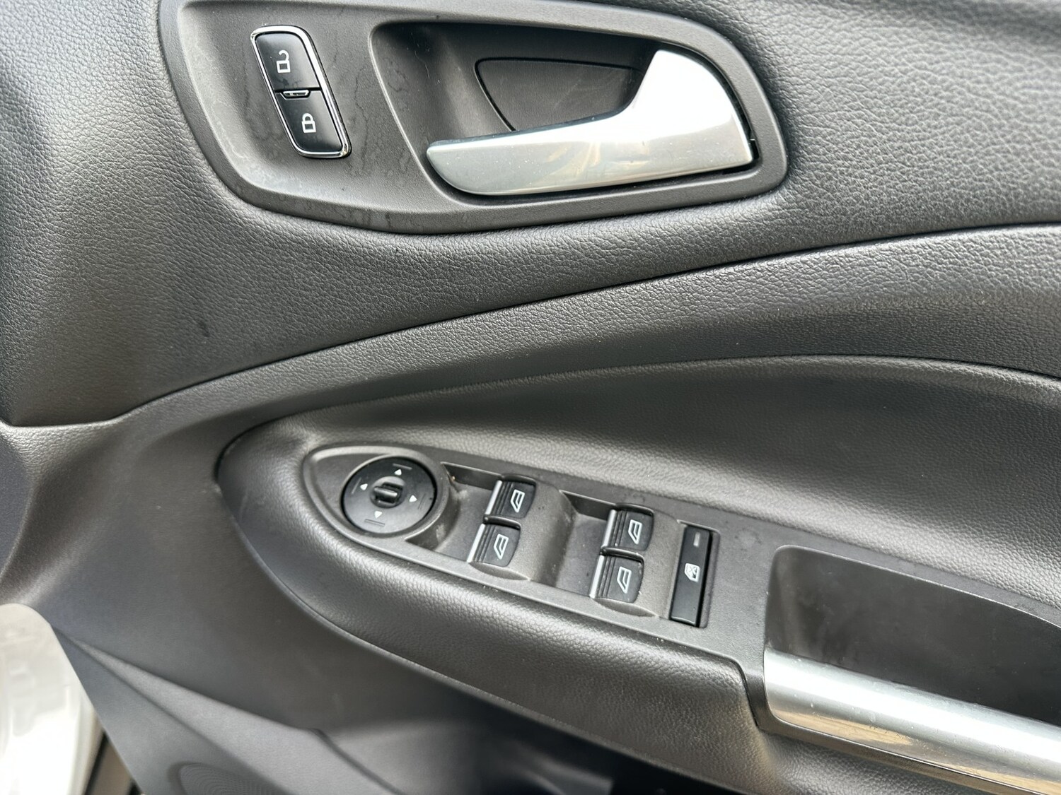 Used Ford Kuga 2015 for sale - 77465785: Photo 22