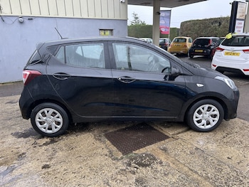 Used Hyundai i10 2019 for sale - 77465698: Photo