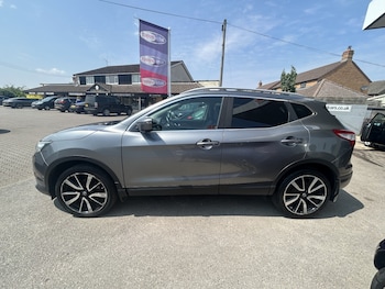 Used Nissan Qashqai 2016 for sale - 79211463: Photo