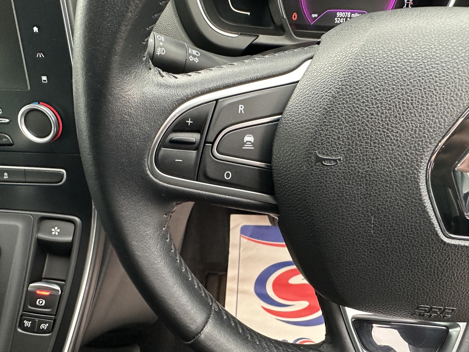 Used Renault Grand Scenic 2017 for sale - 76956937: Photo 20