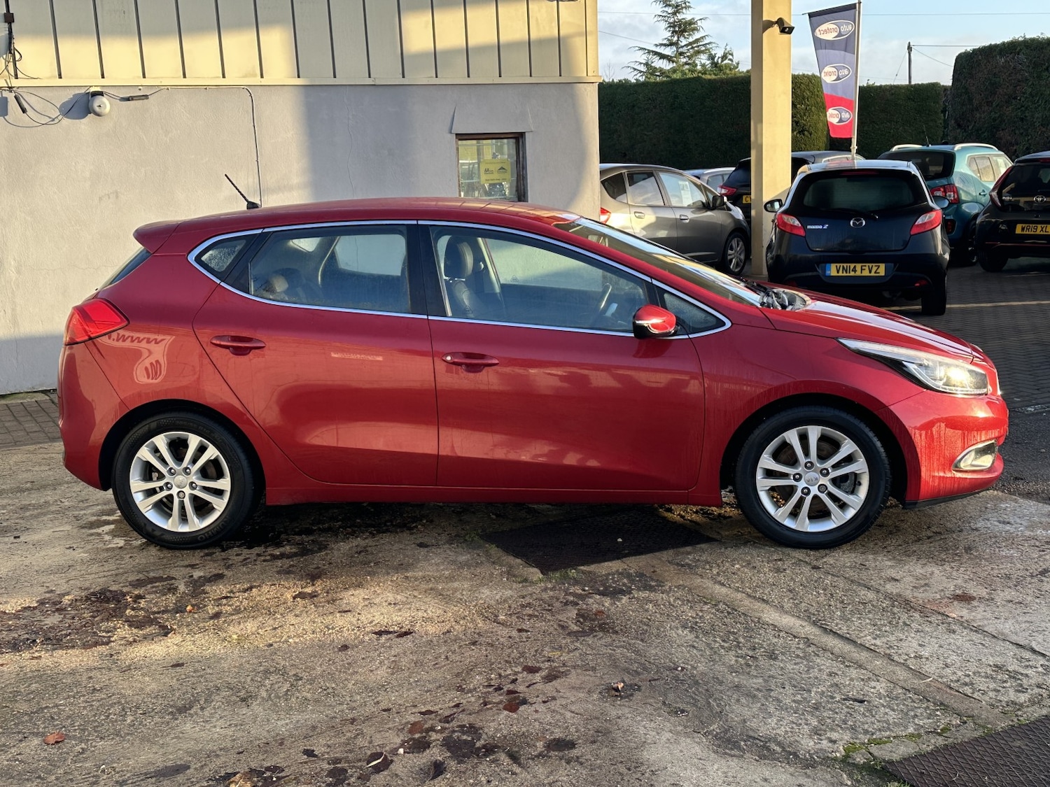 Used Kia Ceed 2014 for sale - 76956899: Photo 4