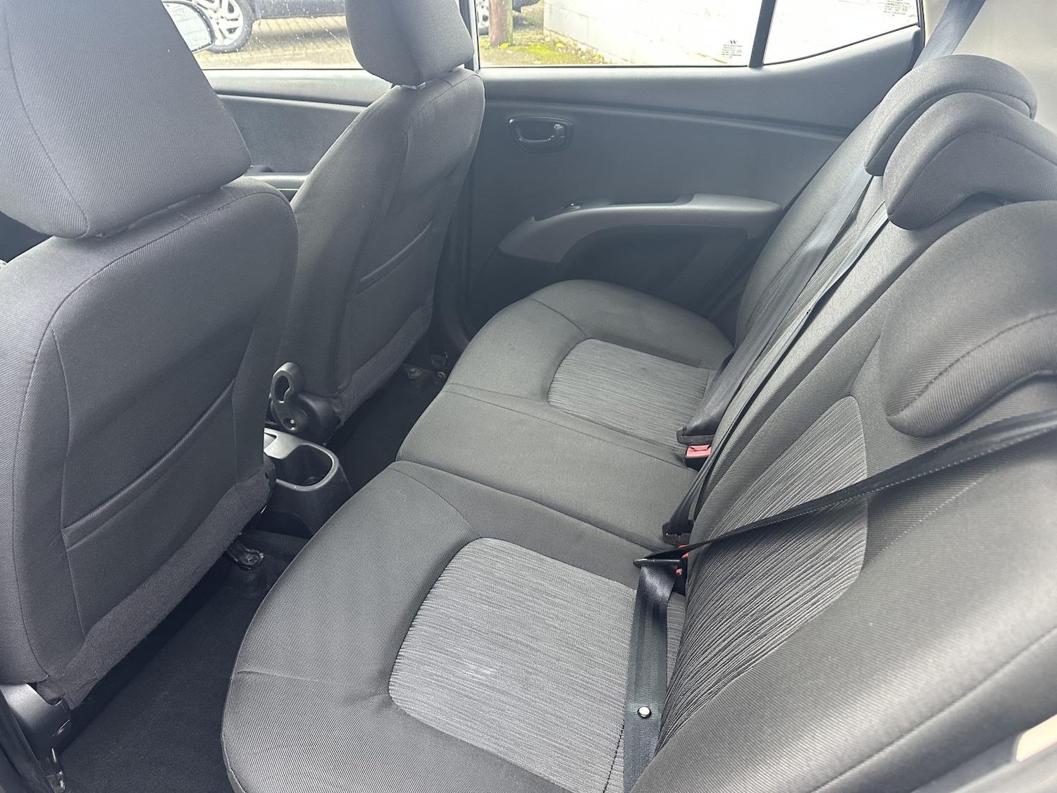 Used Hyundai i10 2012 for sale - 76956943: Photo 10