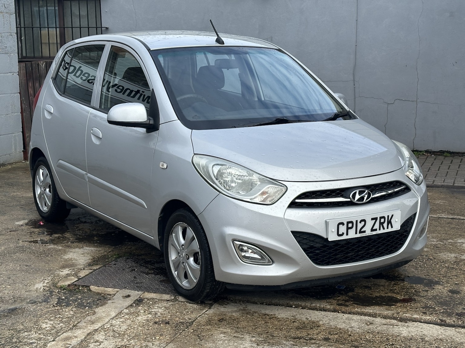 Used Hyundai i10 2012 for sale - 76956943: Photo 3