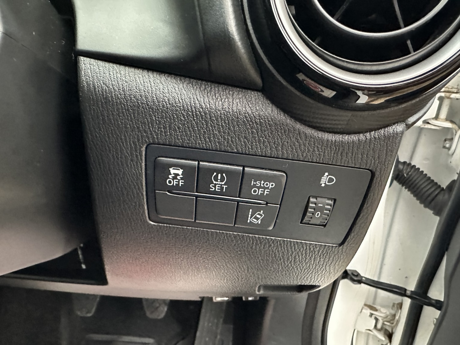 Used Mazda Mazda2 2016 for sale - 76956926: Photo 17