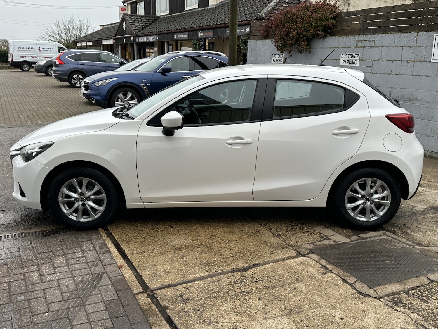 Used Mazda Mazda2 2016 for sale - 76956926: Photo 8