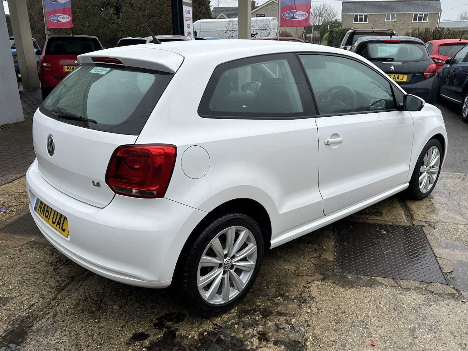 Used Volkswagen Polo 2011 for sale - 77792761: Photo 5