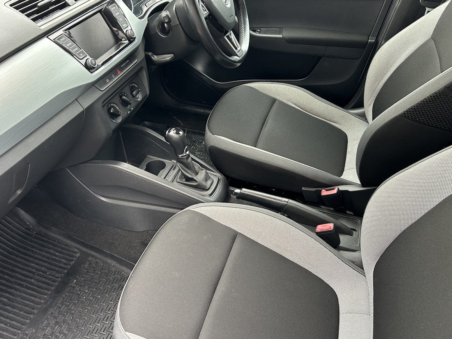 Used Skoda Fabia 2015 for sale - 77792785: Photo 9