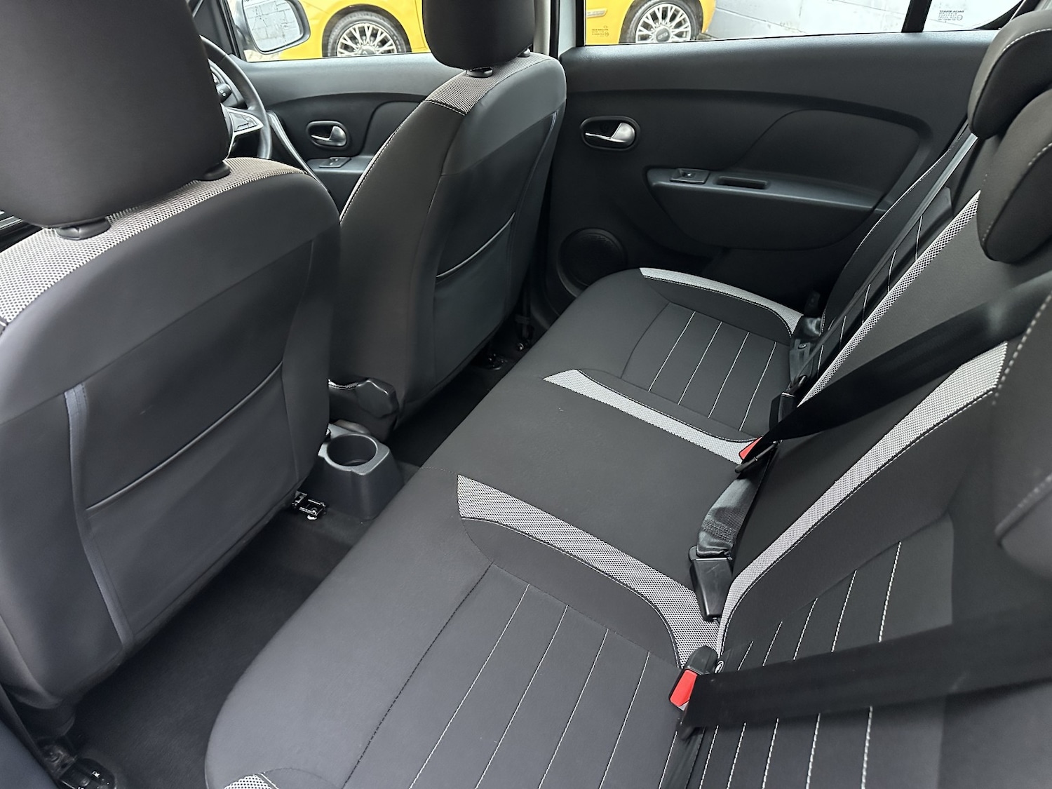 Used Dacia Sandero Stepway 2017 for sale - 77409494: Photo 10