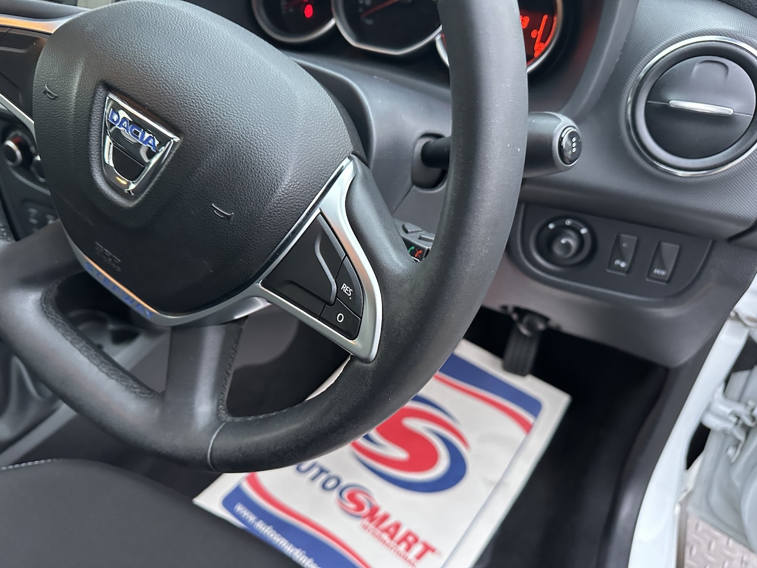 Used Dacia Sandero Stepway 2017 for sale - 77409494: Photo 14