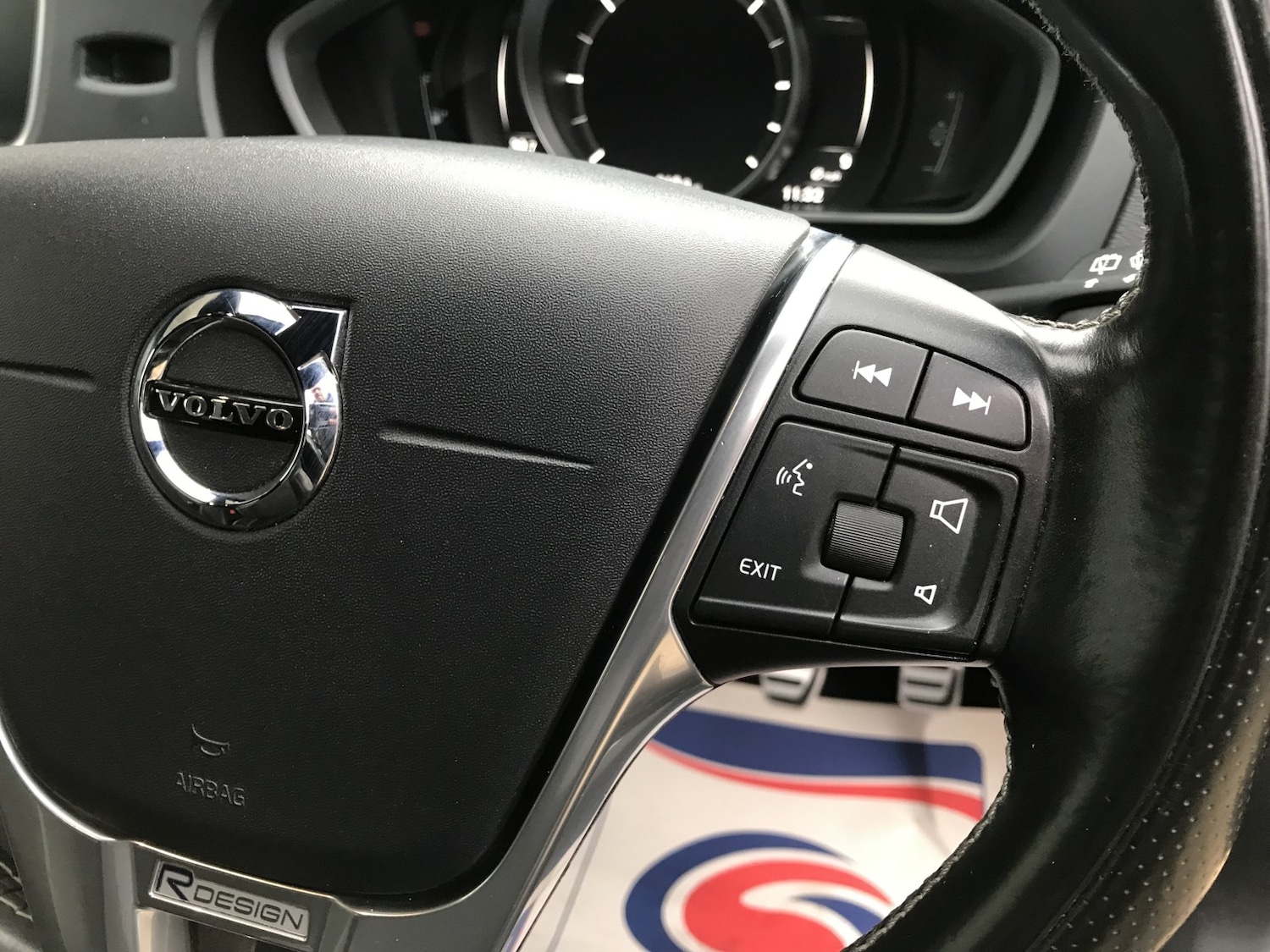 Used Volvo V40 2016 for sale - 77409592: Photo 17