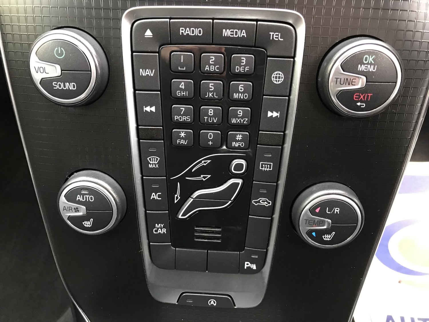 Used Volvo V40 2016 for sale - 77409592: Photo 19