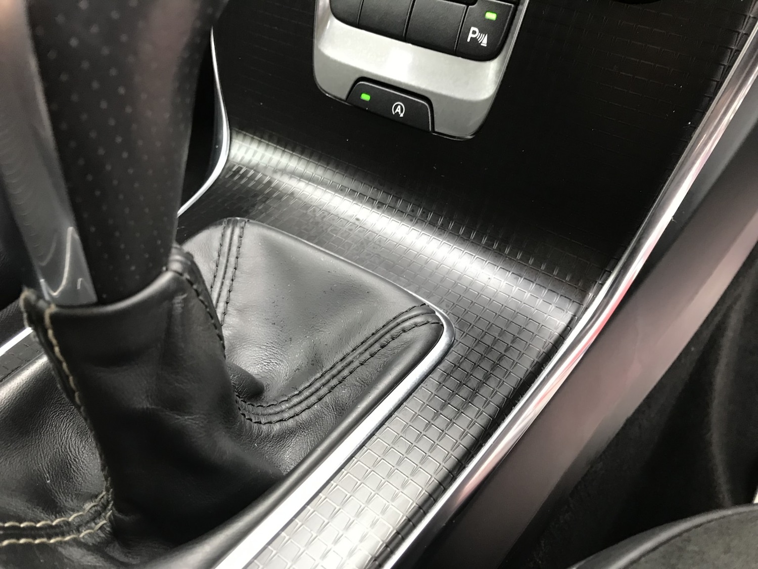 Used Volvo V40 2016 for sale - 77409592: Photo 25