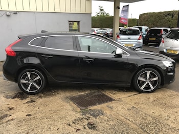 Used Volvo V40 2016 for sale - 77173178: Photo