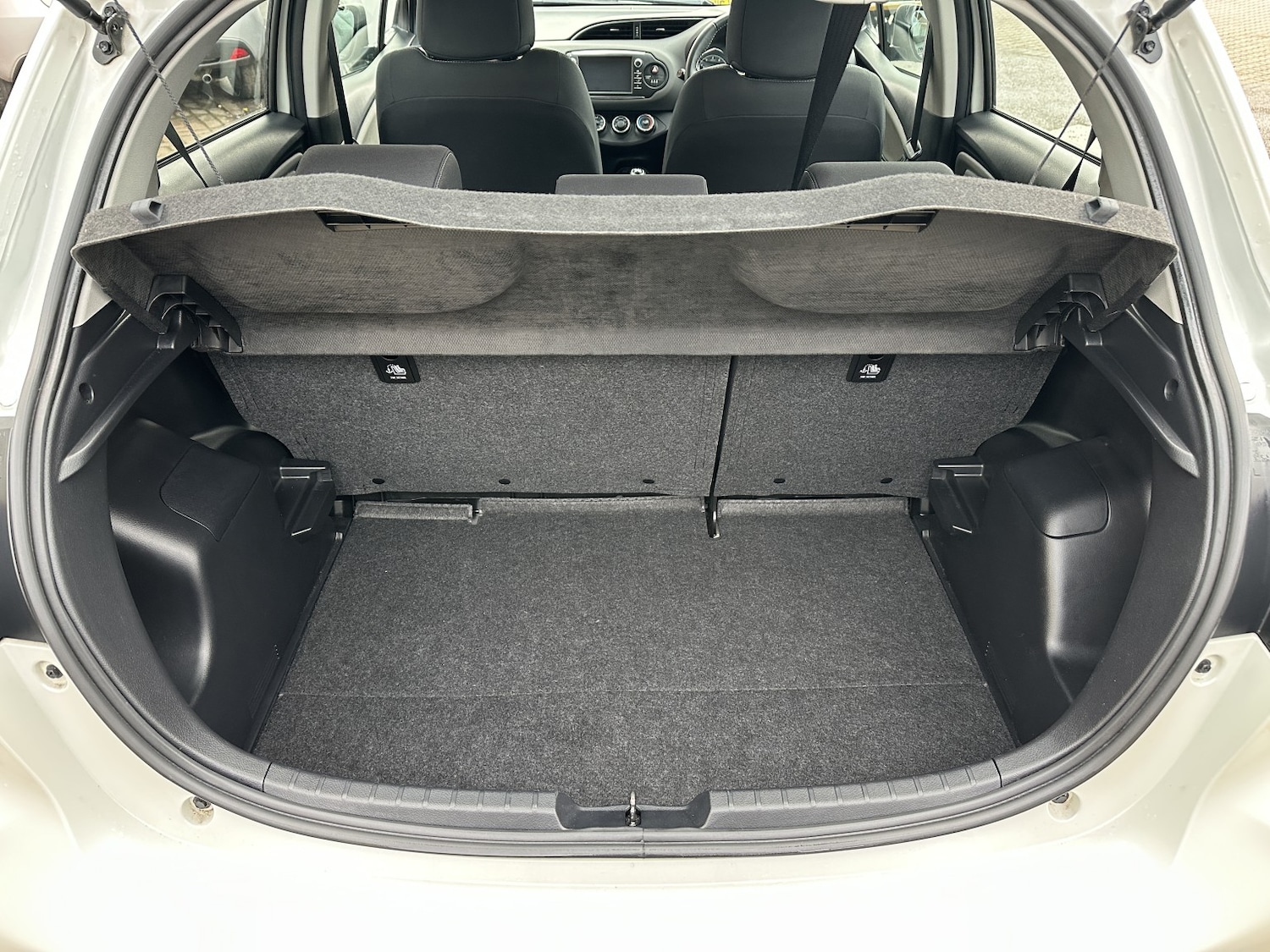 Used Toyota Yaris 2017 for sale - 77065695: Photo 11