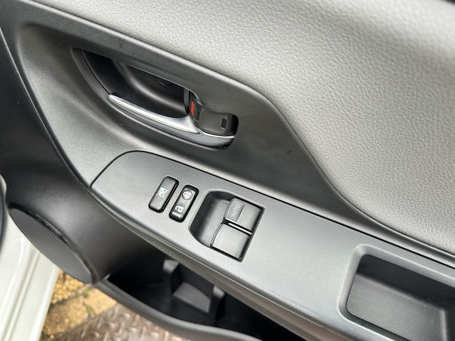 Used Toyota Yaris 2017 for sale - 77065695: Photo 18