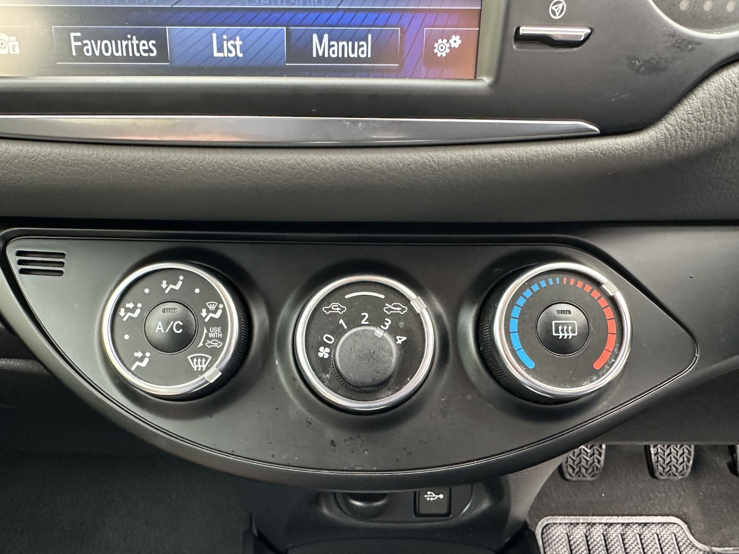 Used Toyota Yaris 2017 for sale - 77065695: Photo 22