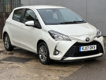 Used Toyota Yaris 2017 for sale - 77065695: Photo