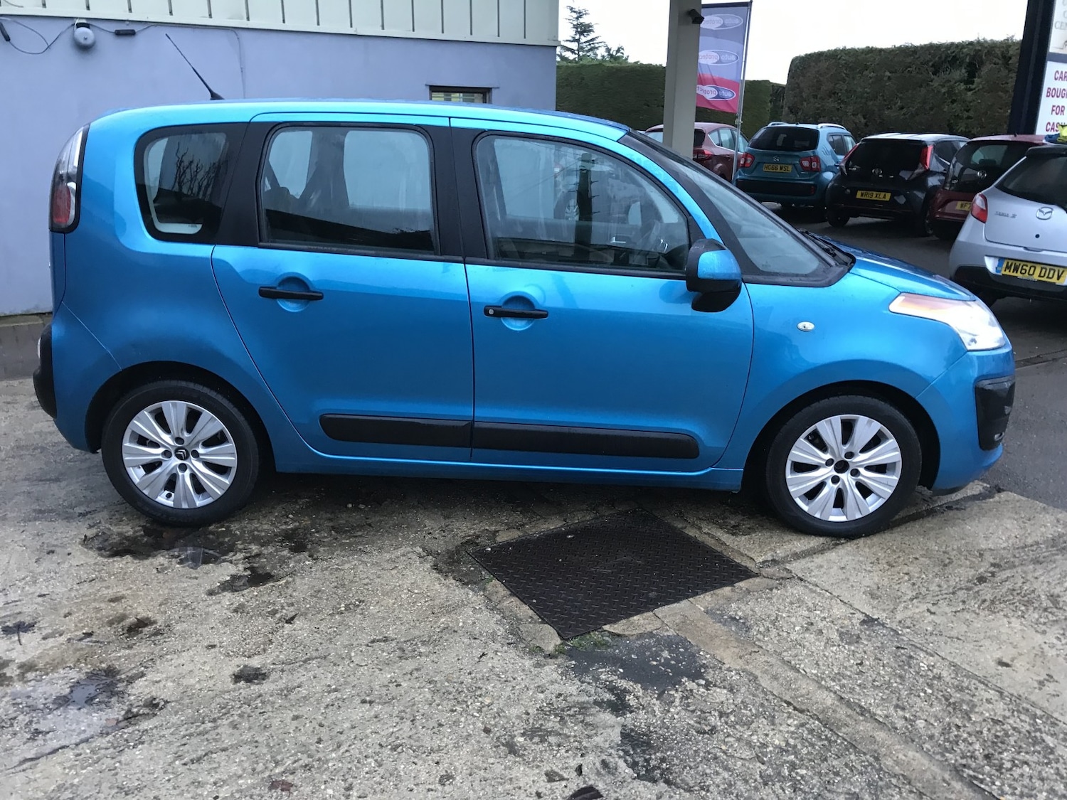 Used Citroen C3 Picasso 2013 for sale - 77251136: Photo 4